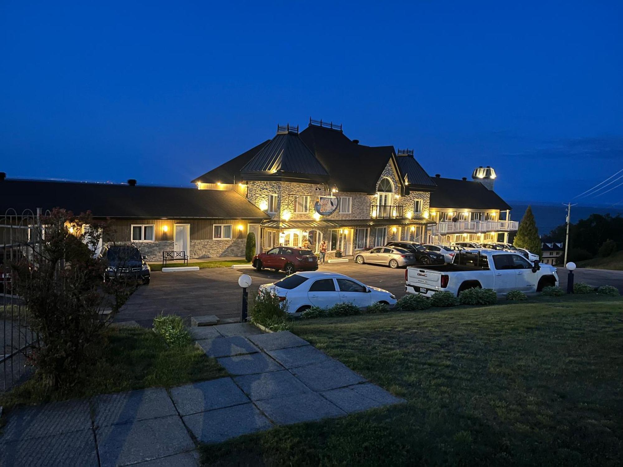 Motel Vue Belvedere Saint-Siméon Exterior foto
